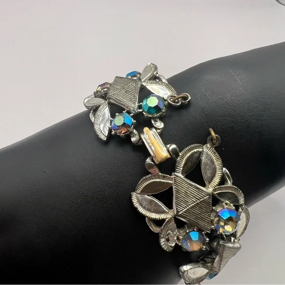 Elegant Silver Tone & Purple AB Vintage Panel Bracelet Size 6.5 - Picture 11 of 11